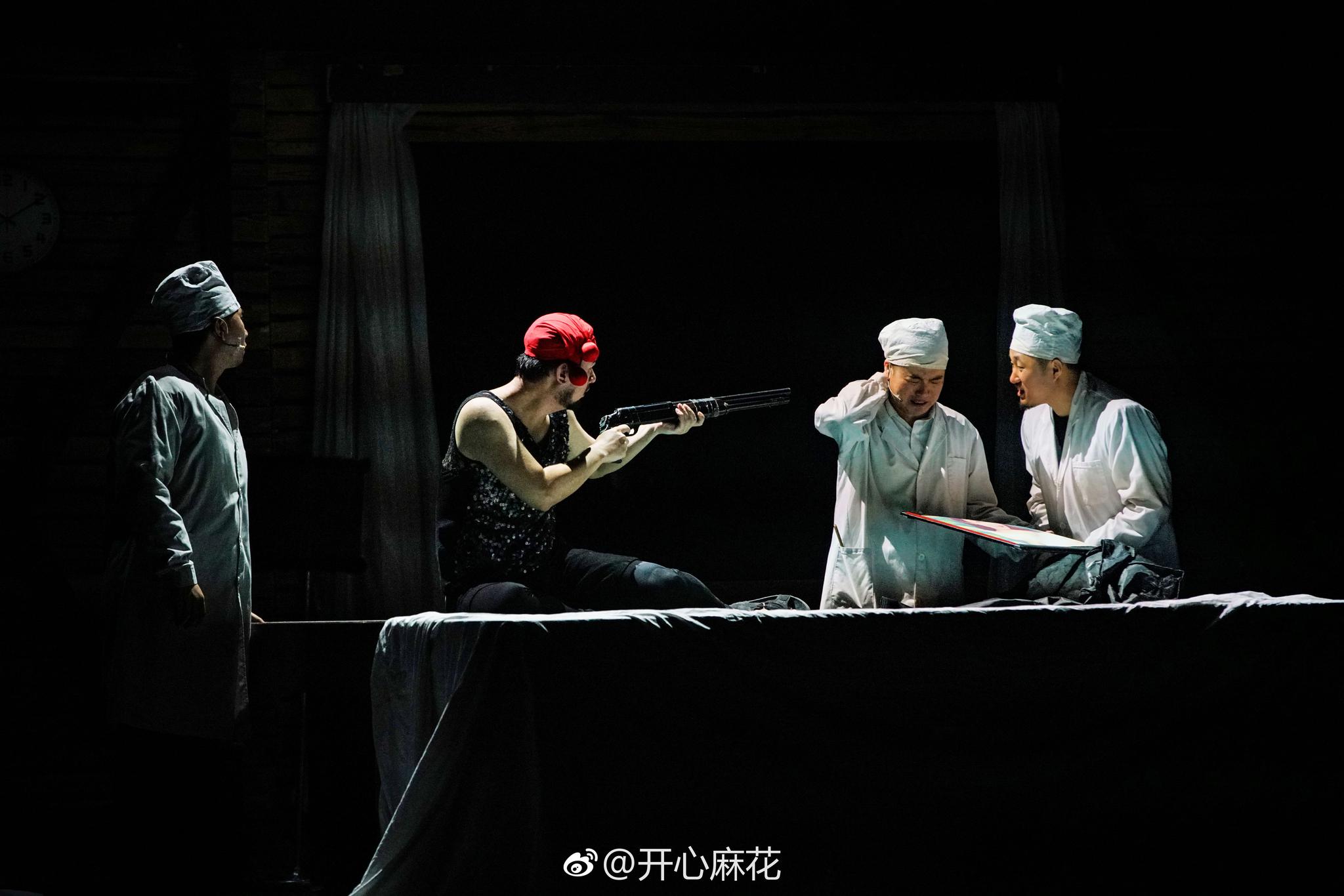 没看过《乌龙山伯爵》,别说你知道开心麻花!半分钟一个笑点