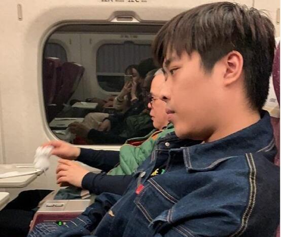 卢本伟|高铁|法院_新浪新闻