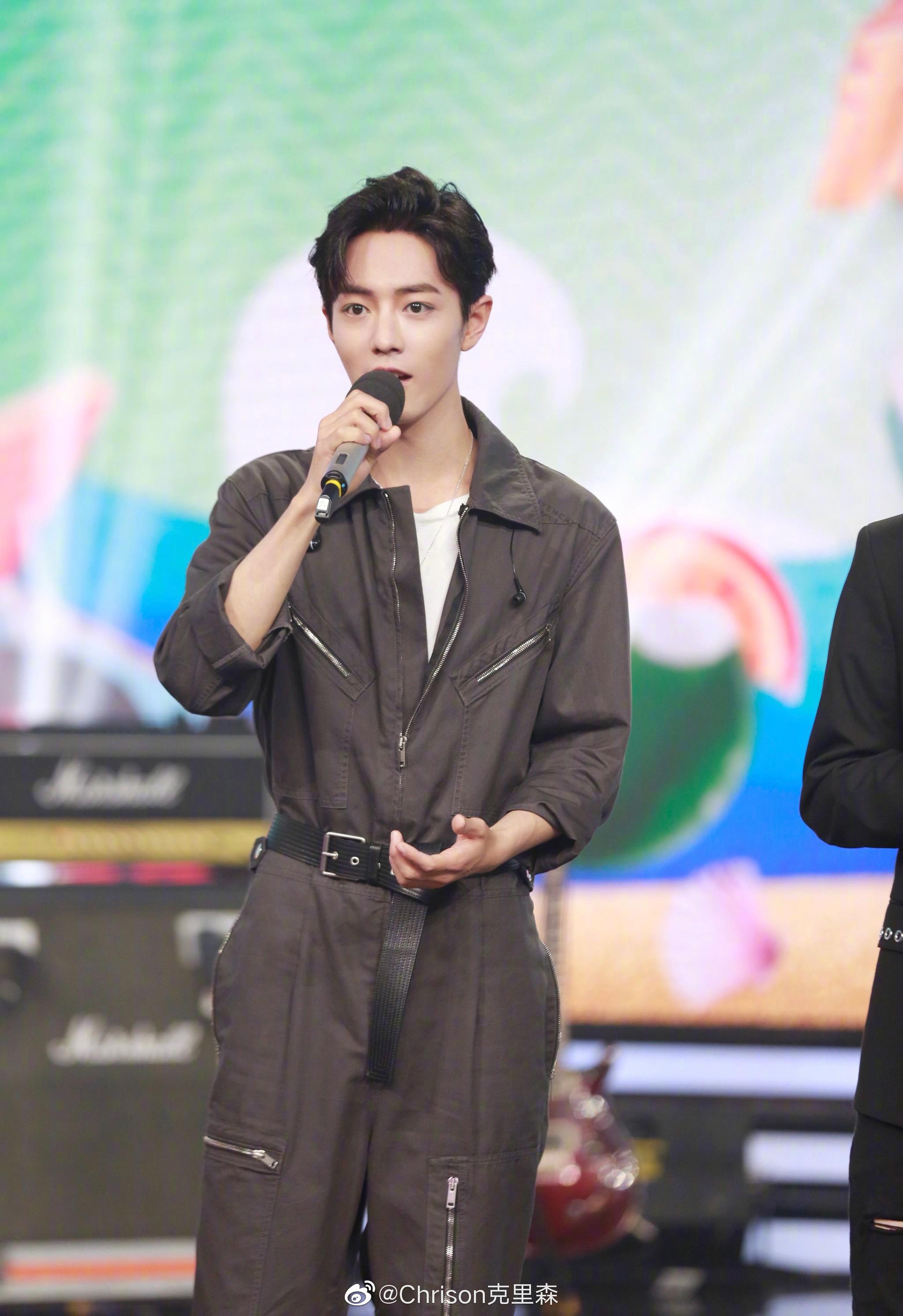 肖战x givenchy ┊ 在今晚播出的《天天向上》中