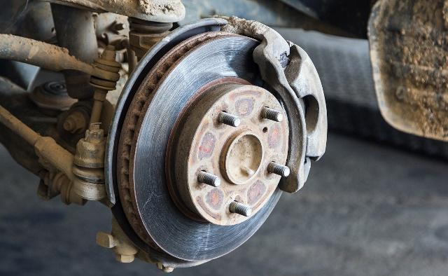 汽车:刹车问题?如何判断它是否是一个坚固的制动钳