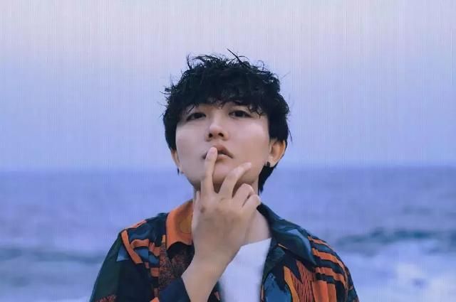 来正定古城吧,痛仰乐队,刺猬乐队,click15,赵雷……陪你过中秋