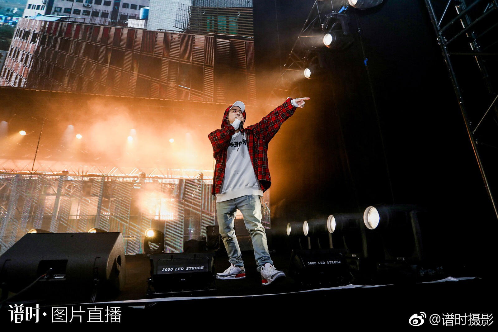 jony j演唱会图片直播链接