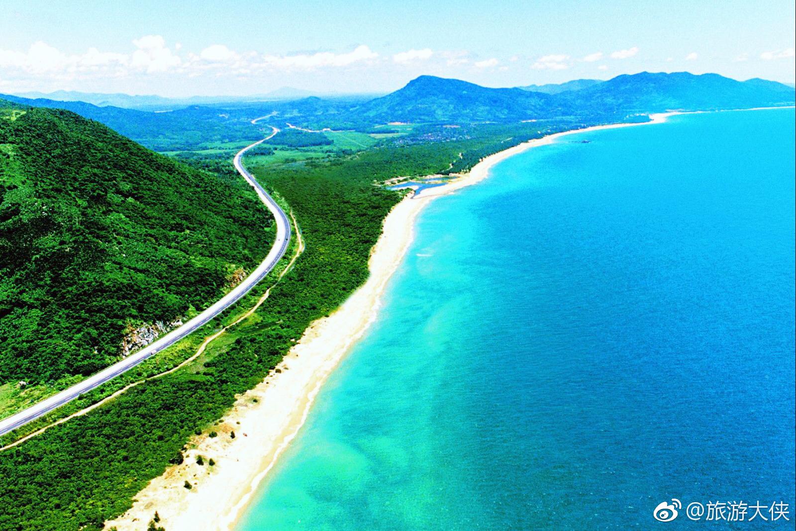 海南环岛旅游公路通车 (海南环岛旅游公路配套设施加快完善 设70处停车区观景台)(图1) 海南环岛旅游公路通车