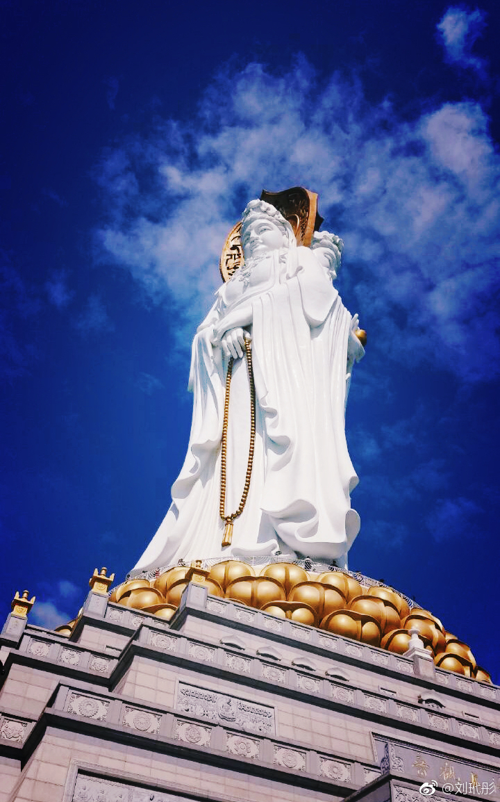 我一般一年会去一次山西五台山,安徽九华山,浙江普陀山