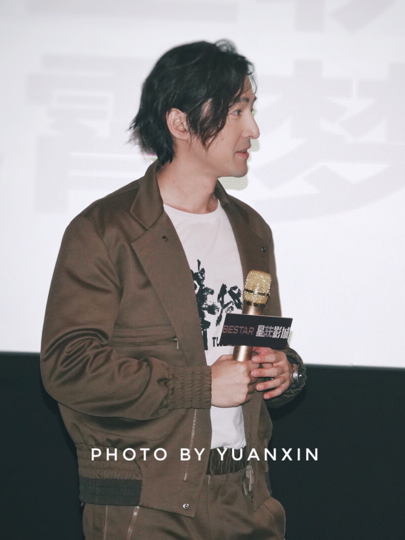 很帅啊!很有文人的气质!这个男人也太有魅力了吧!|文人|气质|男人_新浪新闻