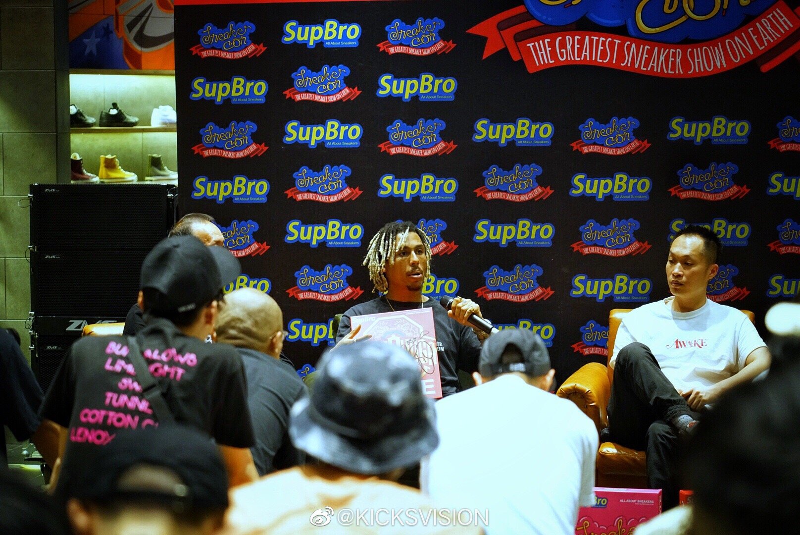 在上海wzksupbro主理人cody云深sneakercon创始人yuming和complex主