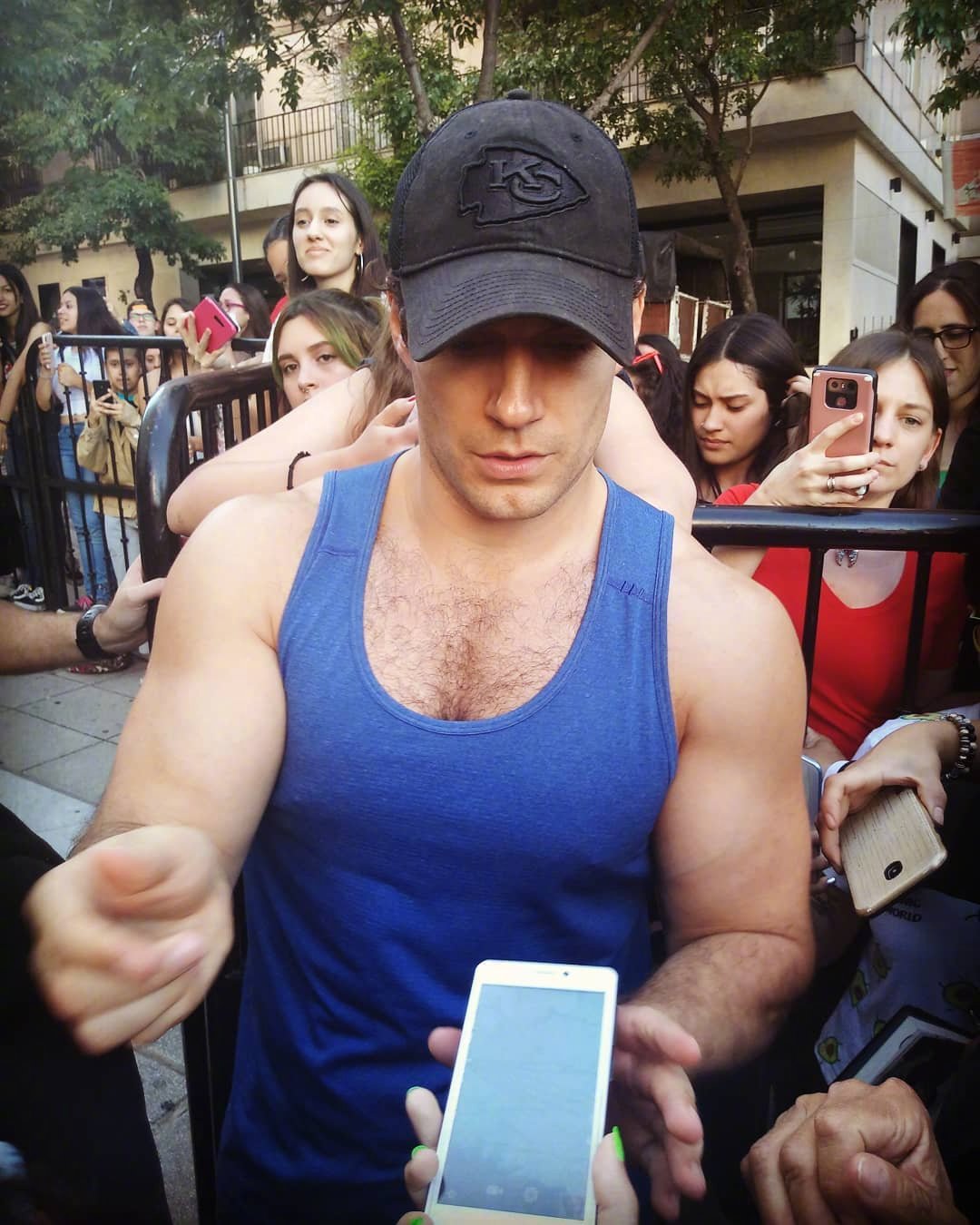 "大超"亨利·卡维尔这肌肉,谁能不馋他的身子呀