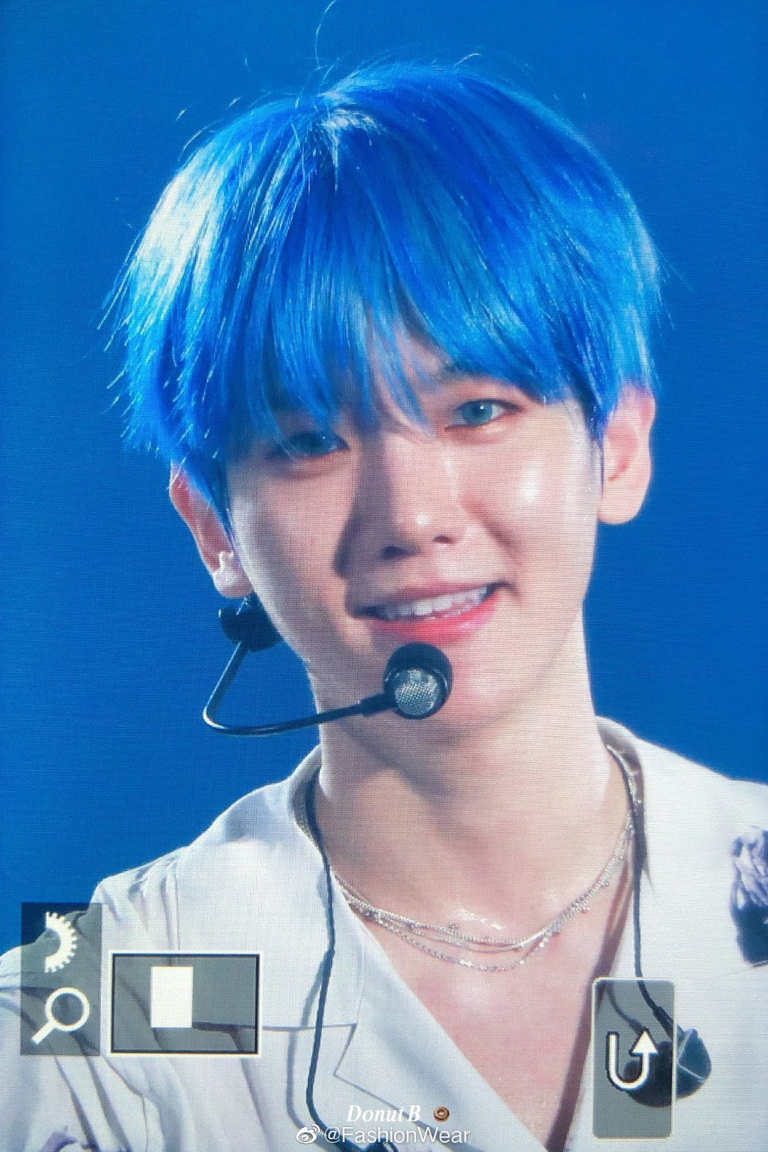 生图超绝太能打了,宝藏男孩和神仙发色的组合,边伯贤好绝一男的