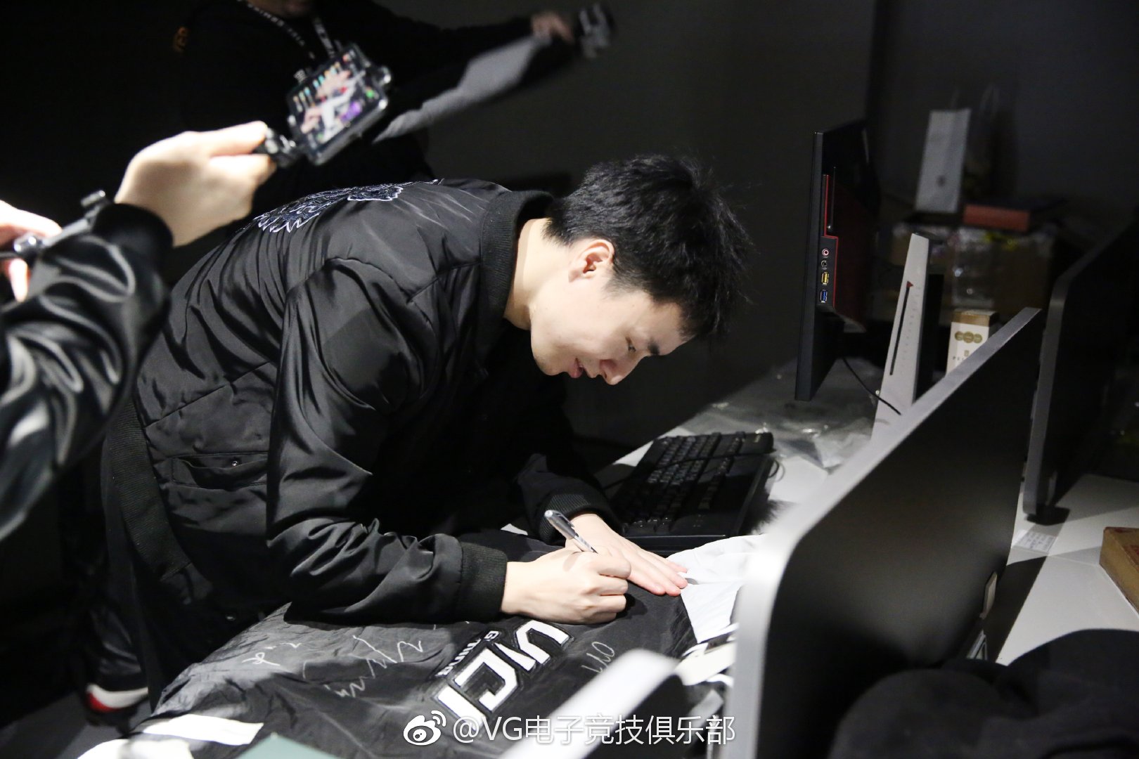 感谢今天甲哥@zsmj_龚建 与兰酱@runawaybabe吕盒盒 的来访