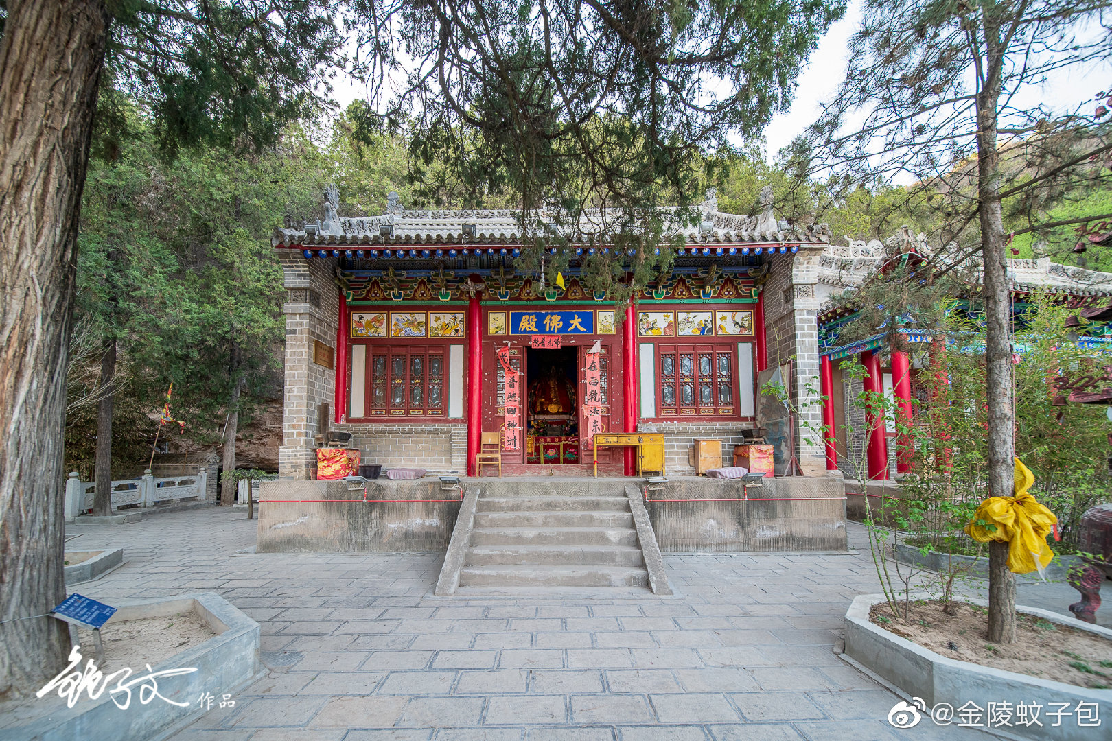 龙泉寺景区位于甘肃省平凉市崇信县