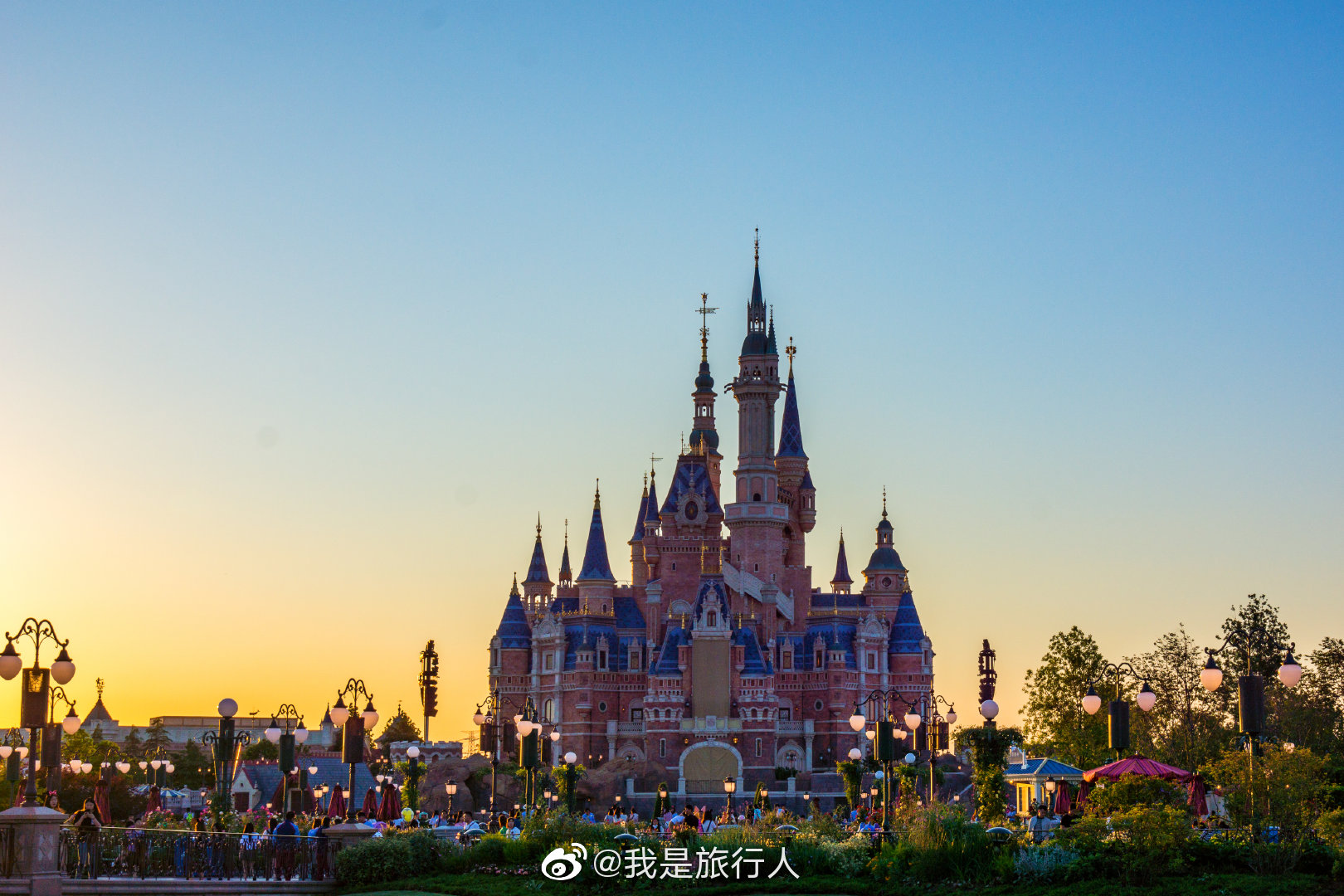 从知道上海迪士尼开园就念叨要拉上朋友去玩一趟