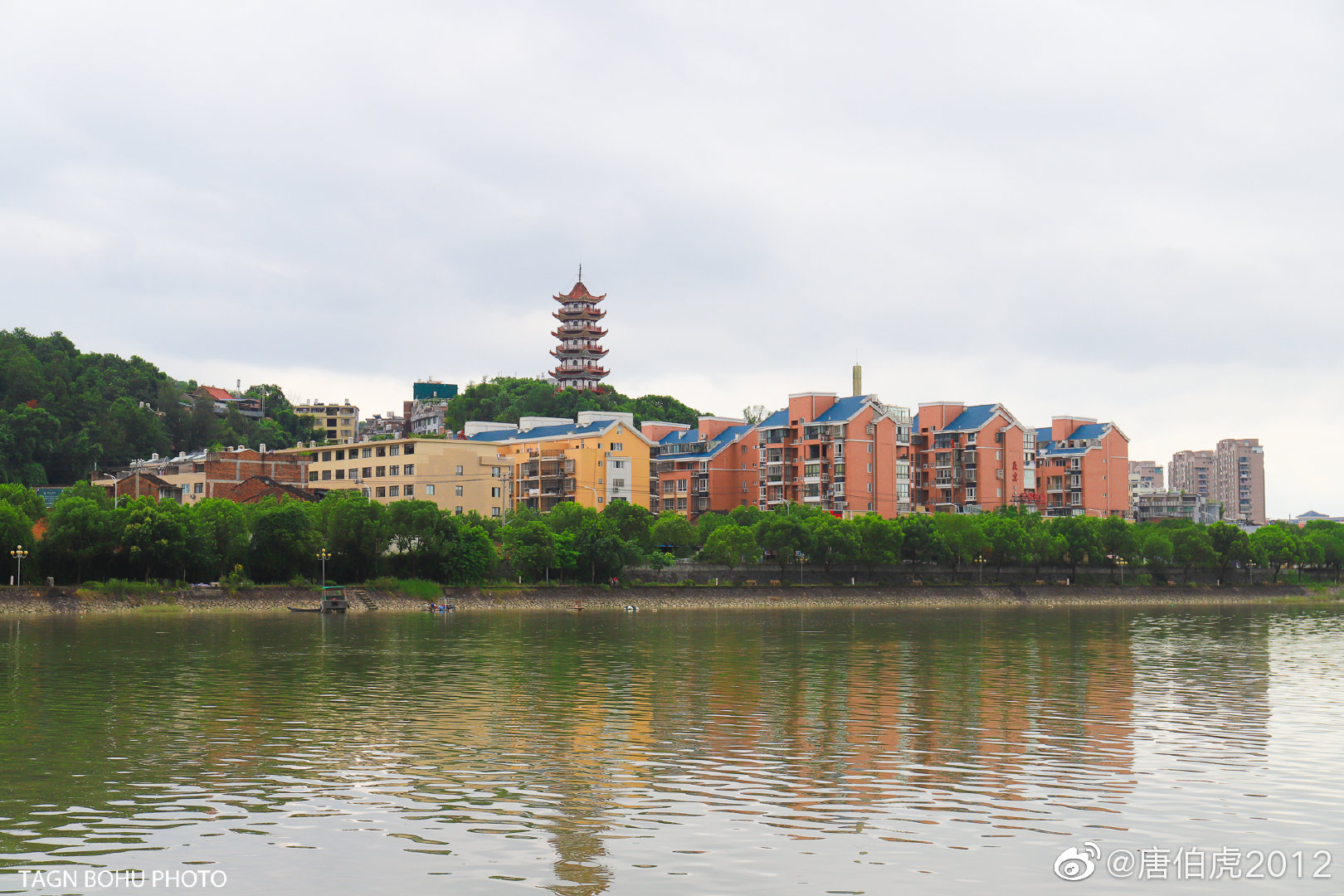 福鼎市印象,福鼎市区并不大,熙熙攘攘的桐山大桥