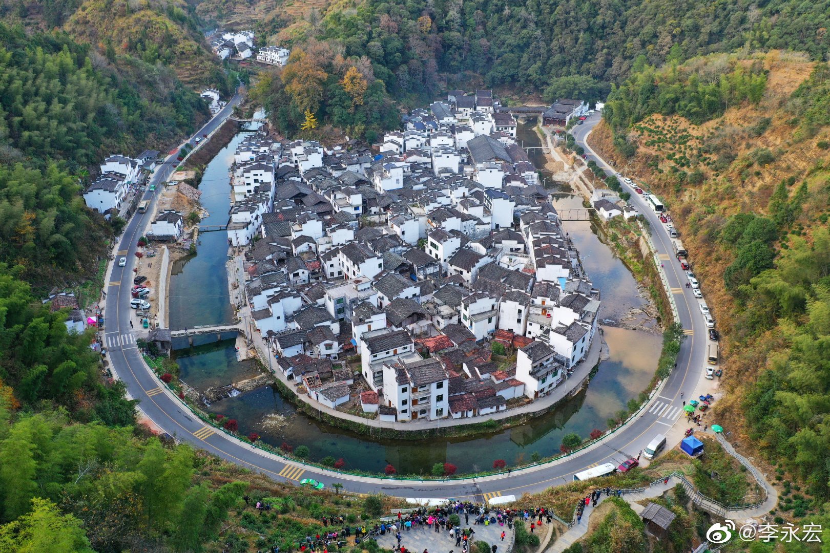 江西婺源菊径村,这个后山前水设计的小村庄被称为中国最圆的村子