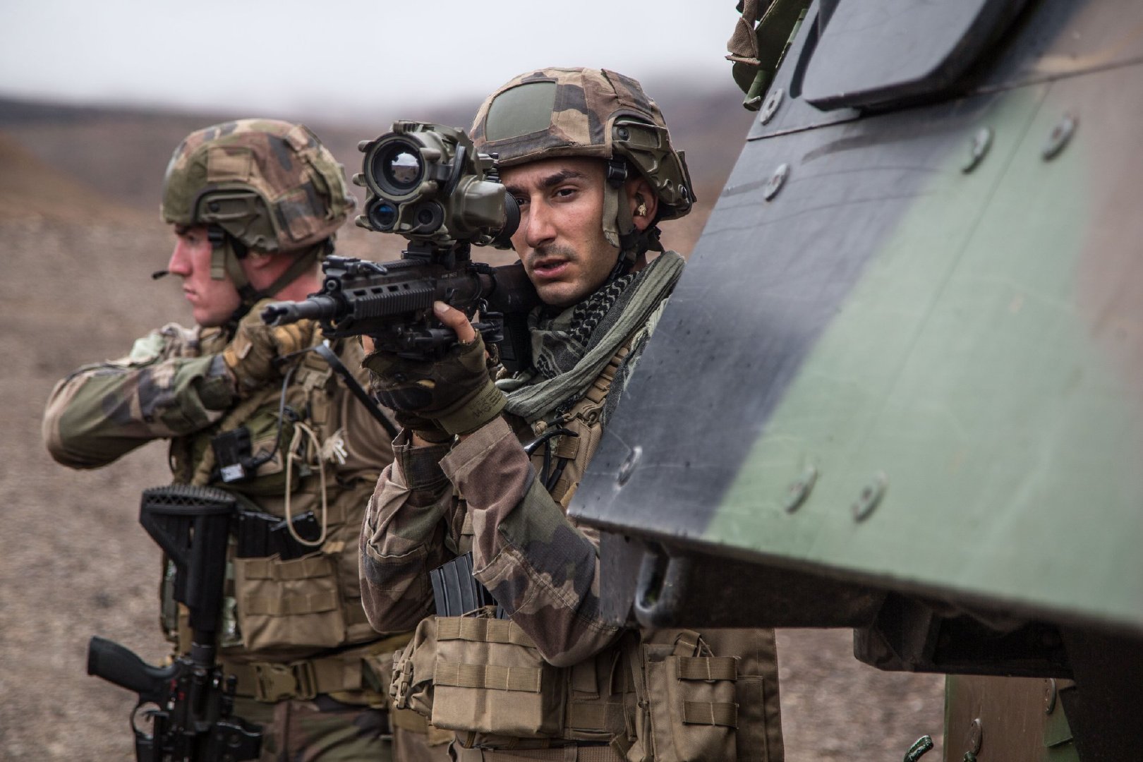 法国陆军的海军陆战队装备hk416 felin