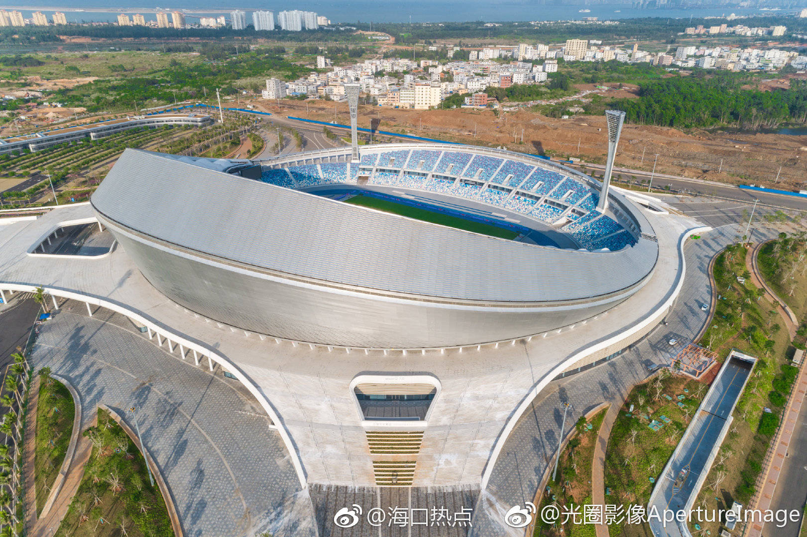 航拍海南省海口市五源河体育场气势磅礴的不要不要的