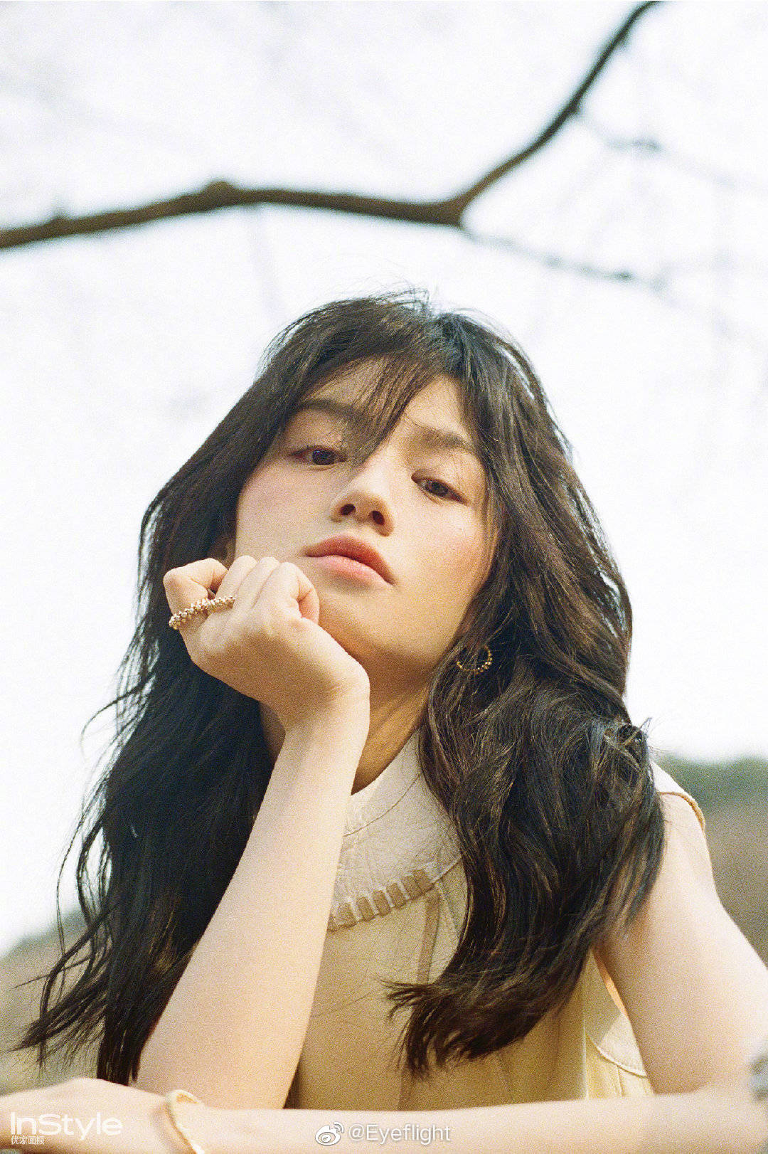 春夏|《instyle优家画报》4月新刊封面大片 在人生河流中有如许的