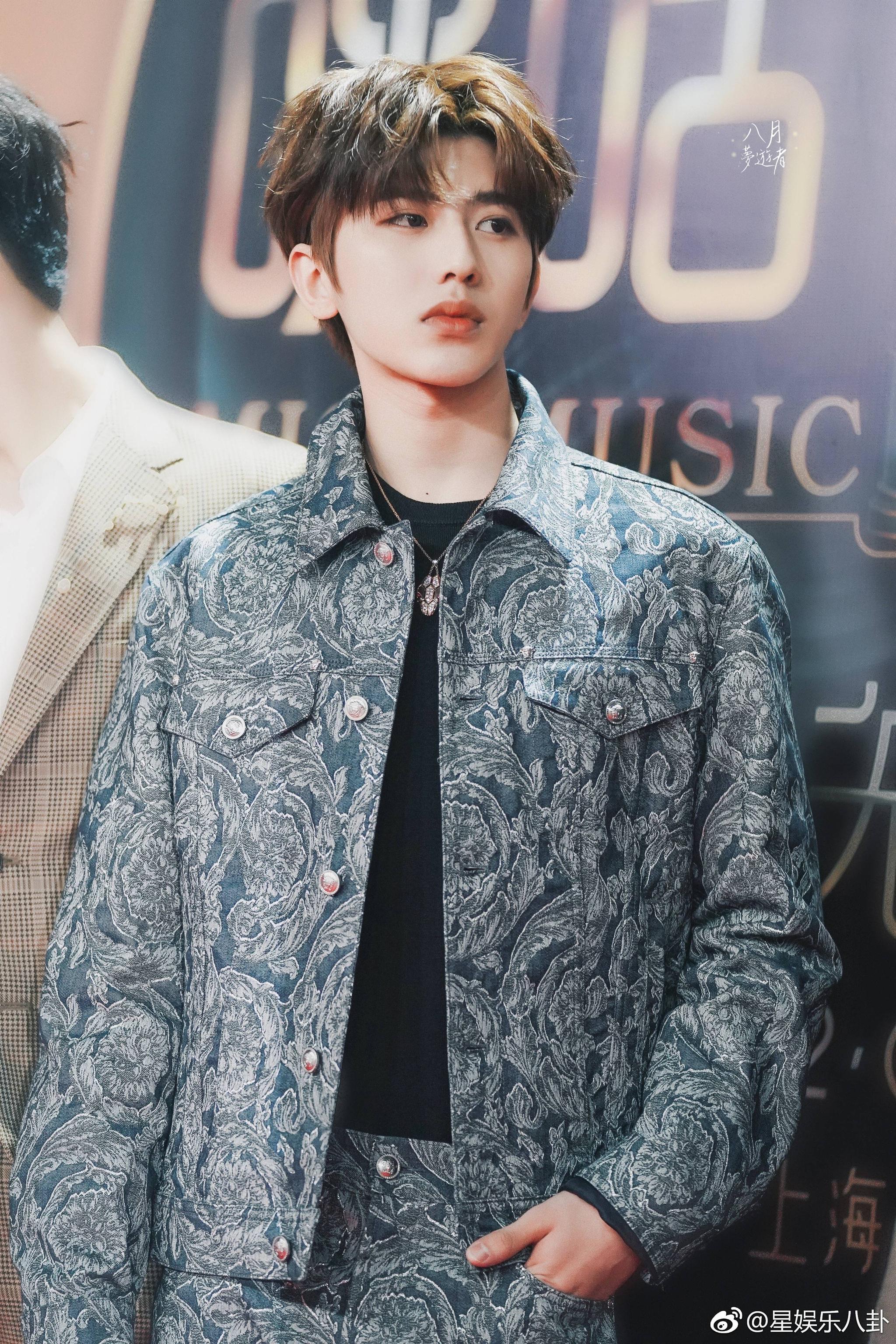 蔡徐坤第十二届音乐盛典咪咕汇红毯饭拍图