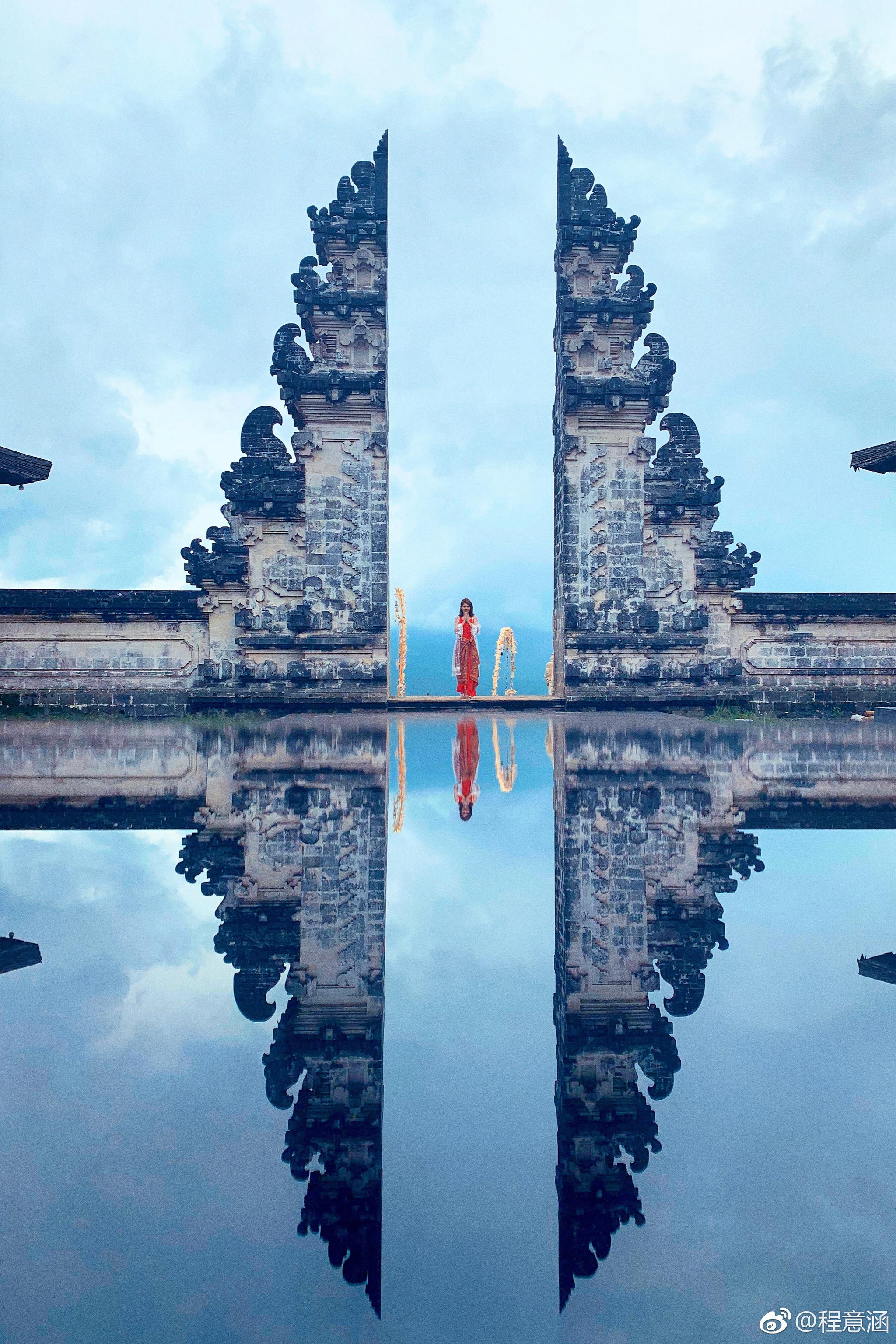 西伯利亚的“地狱之门”形成原因是什么？是普通地质塌...