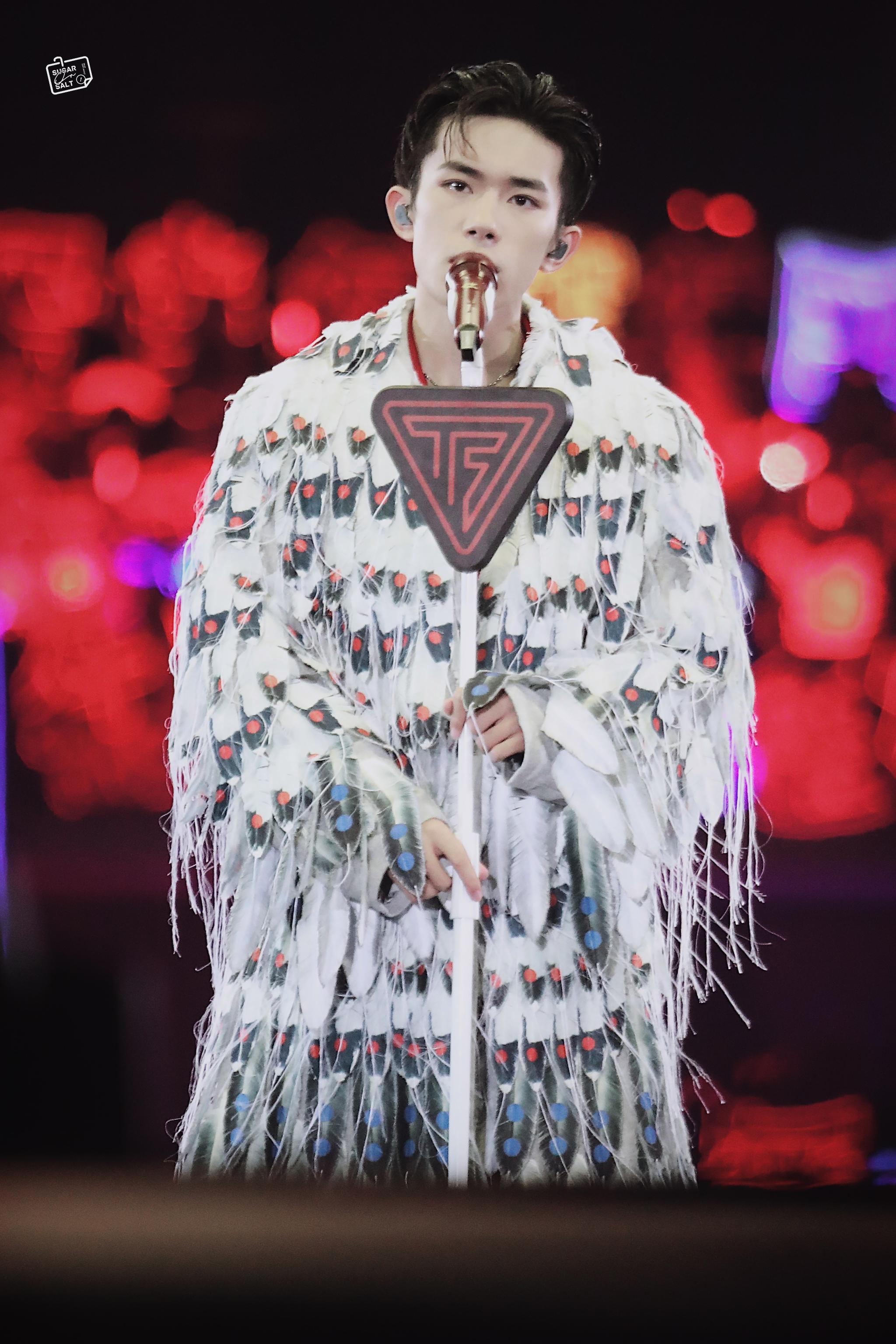 billboard第35周公告牌社交音乐榜恭喜易烊千玺《fall》传播指数第一