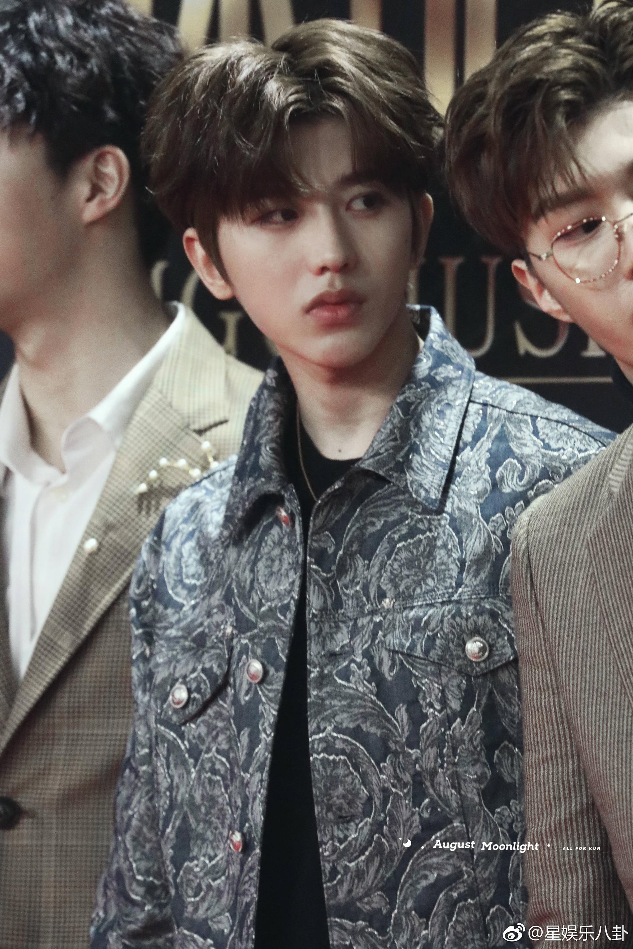 蔡徐坤第十二届音乐盛典咪咕汇红毯饭拍图