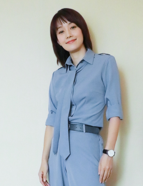 马伊琍终于留长发了剪一款齐肩发型减龄有魅力至少年轻20岁