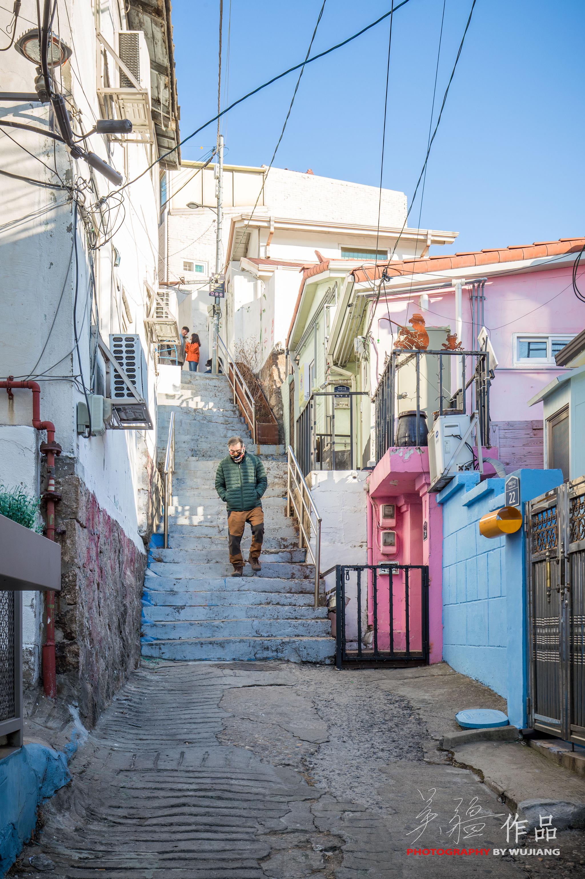 首尔梨花洞壁画村 首尔旅游局 在首尔旅游网 韩国旅游发展局微博