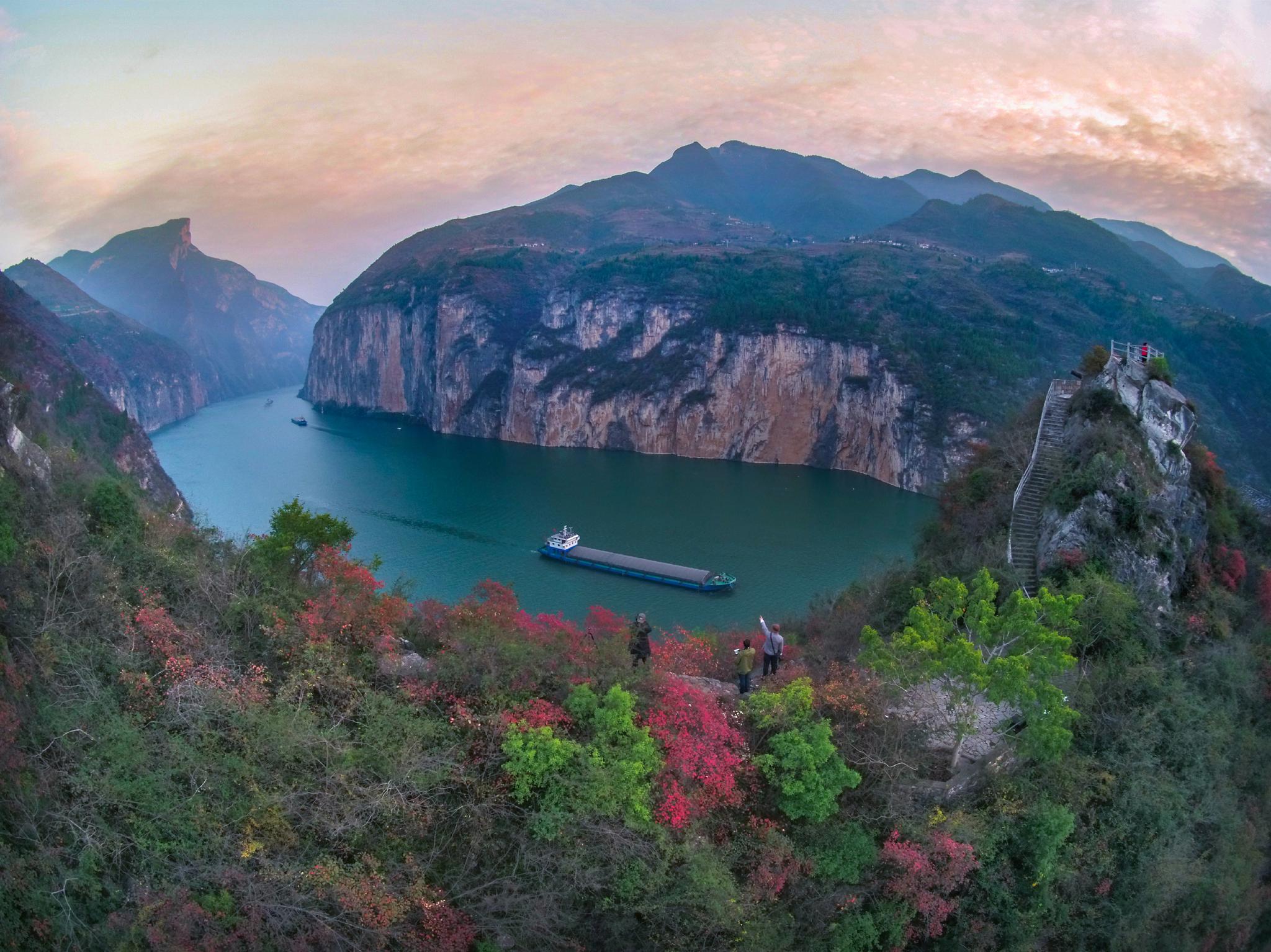 长江三峡之首＂瞿塘峡＂之＂瞿塘关＂是中国水路重要的关囗|瞿塘峡|长江三峡|瞿塘关_新浪新闻