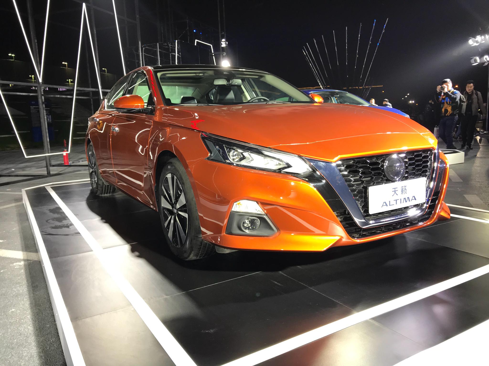 今晚在杭州云栖小镇参加东风日产第七代天籁上市活动.从外观来看