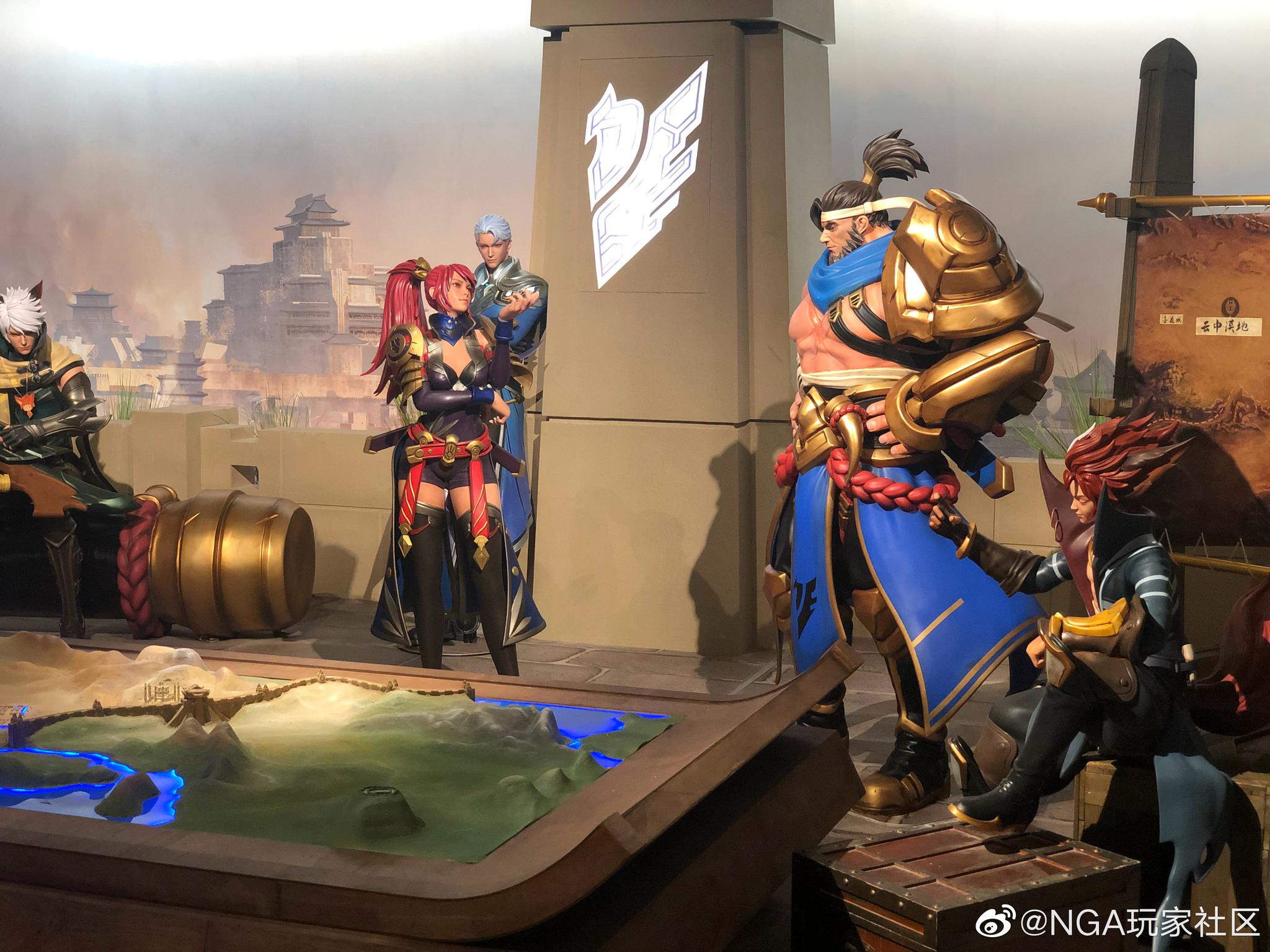 上海王者荣耀实景巡回展,全景投影,雕塑的比例都是1比1
