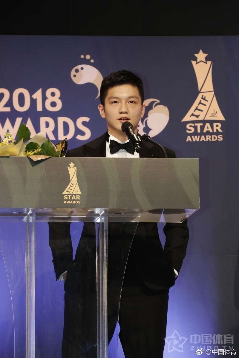 樊振东|乒乓|西服_新浪新闻