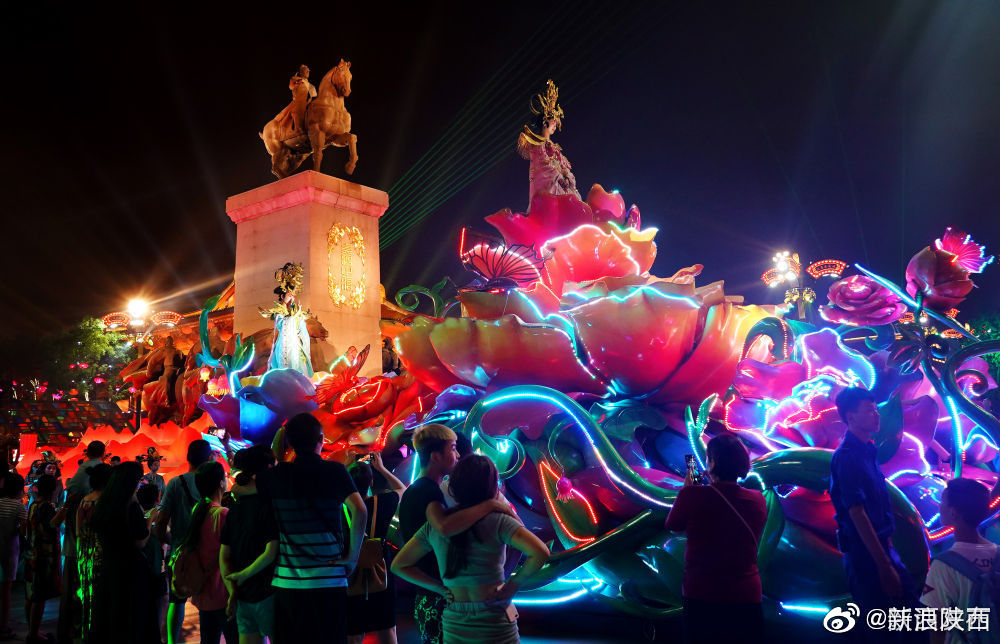 长安灯如昼古都夜未央