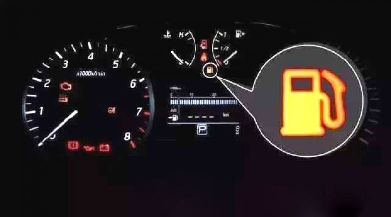 油表亮灯不加油是否会对汽油泵造成损害?