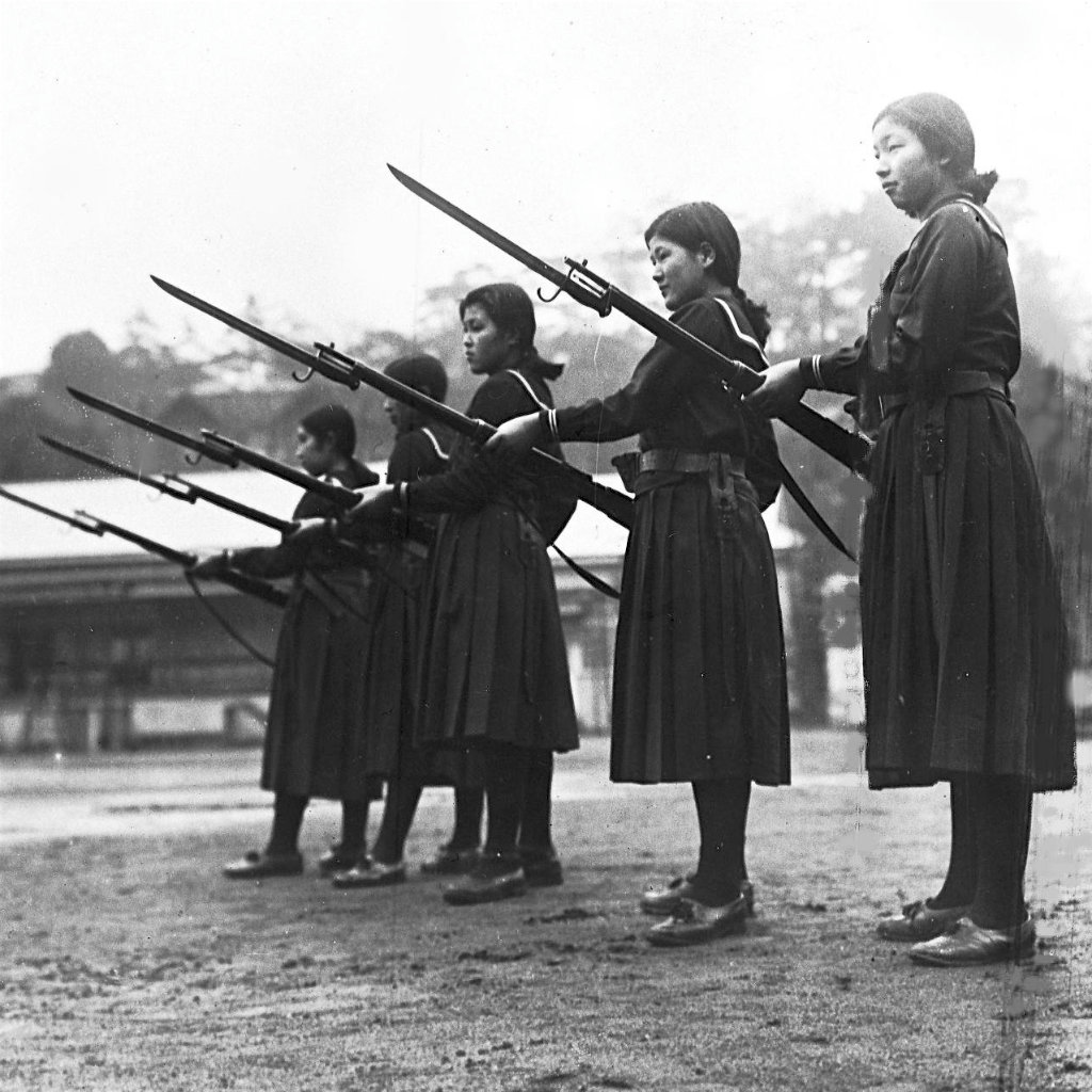 三十年代日本东京,女子的和服与洋服