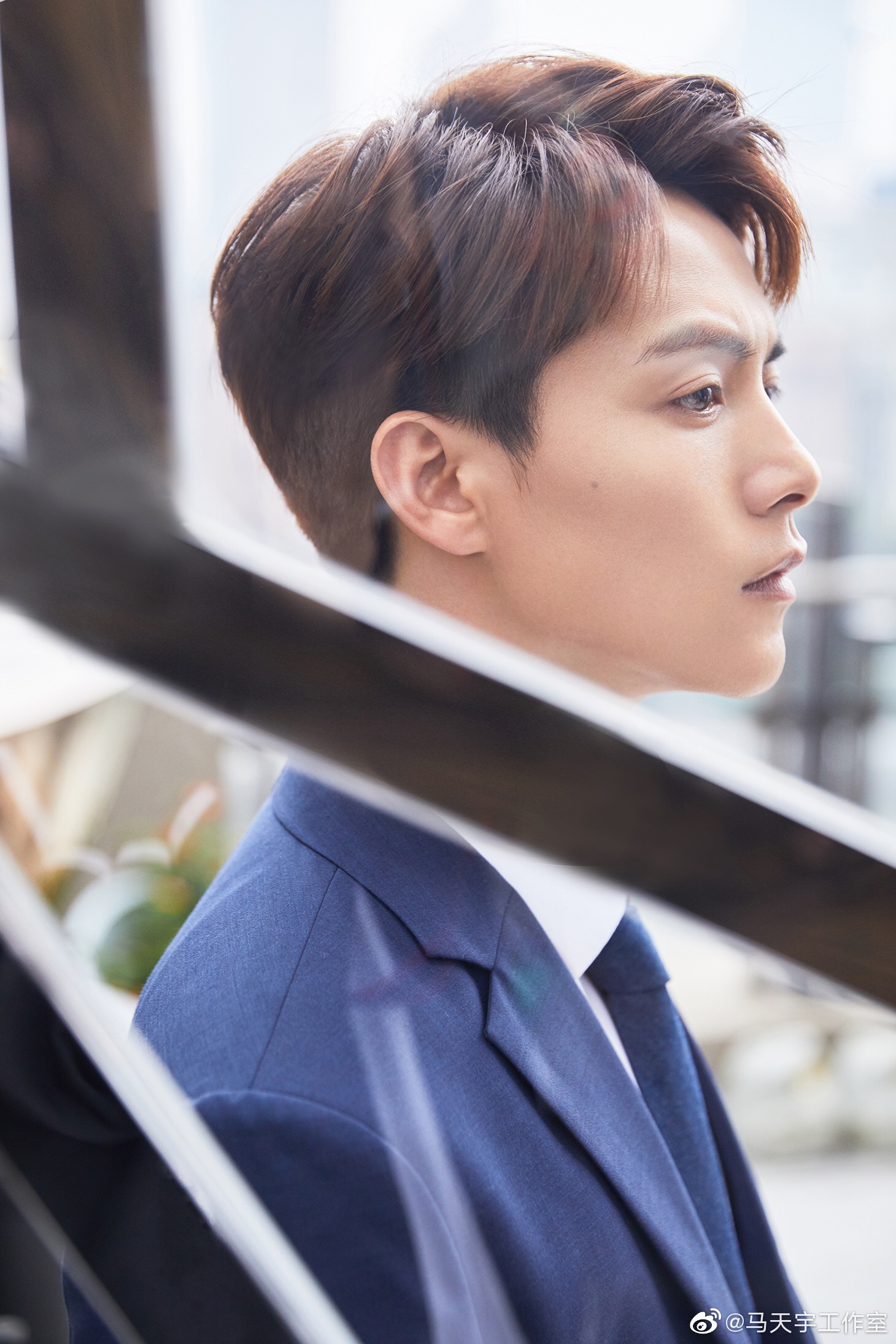 马天宇蓝色西装 今日份出关营业的蓝色少年～一身蓝色西装绅士有型|蓝