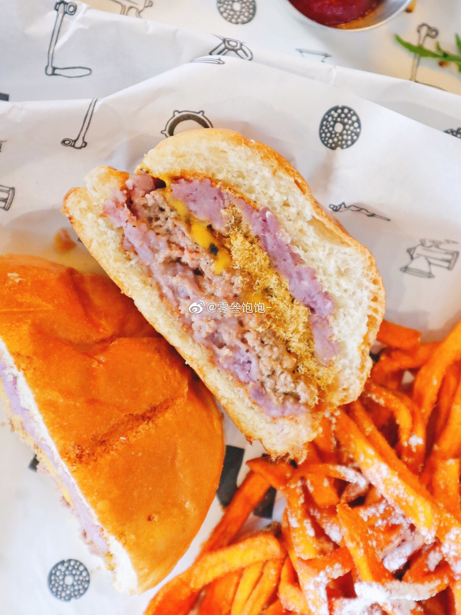 终于喜提了绞肉机的芋泥肉松汉堡