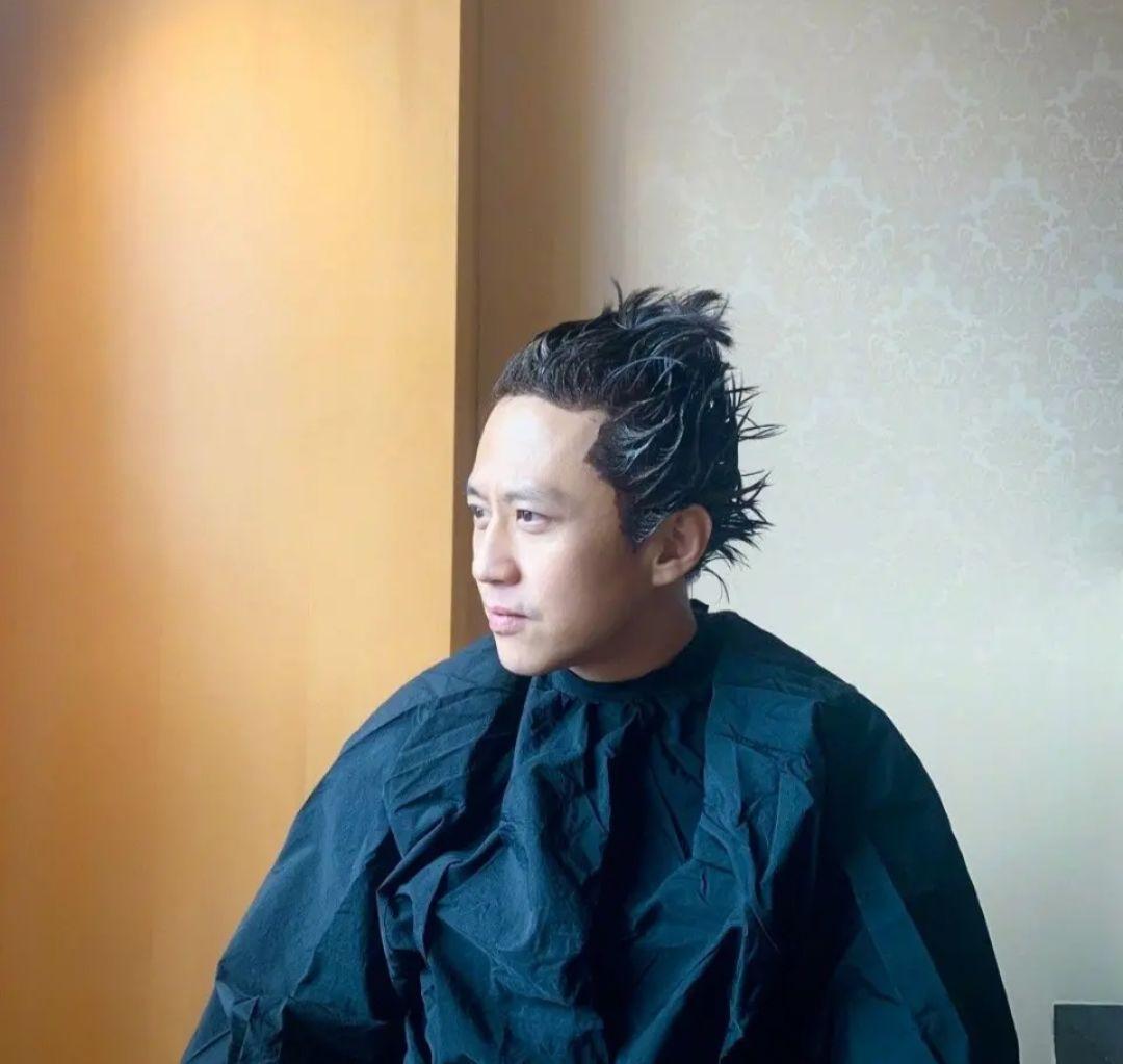 孙俪新剧热播娘娘职场造型被吐槽像邓超安家首播好评不断