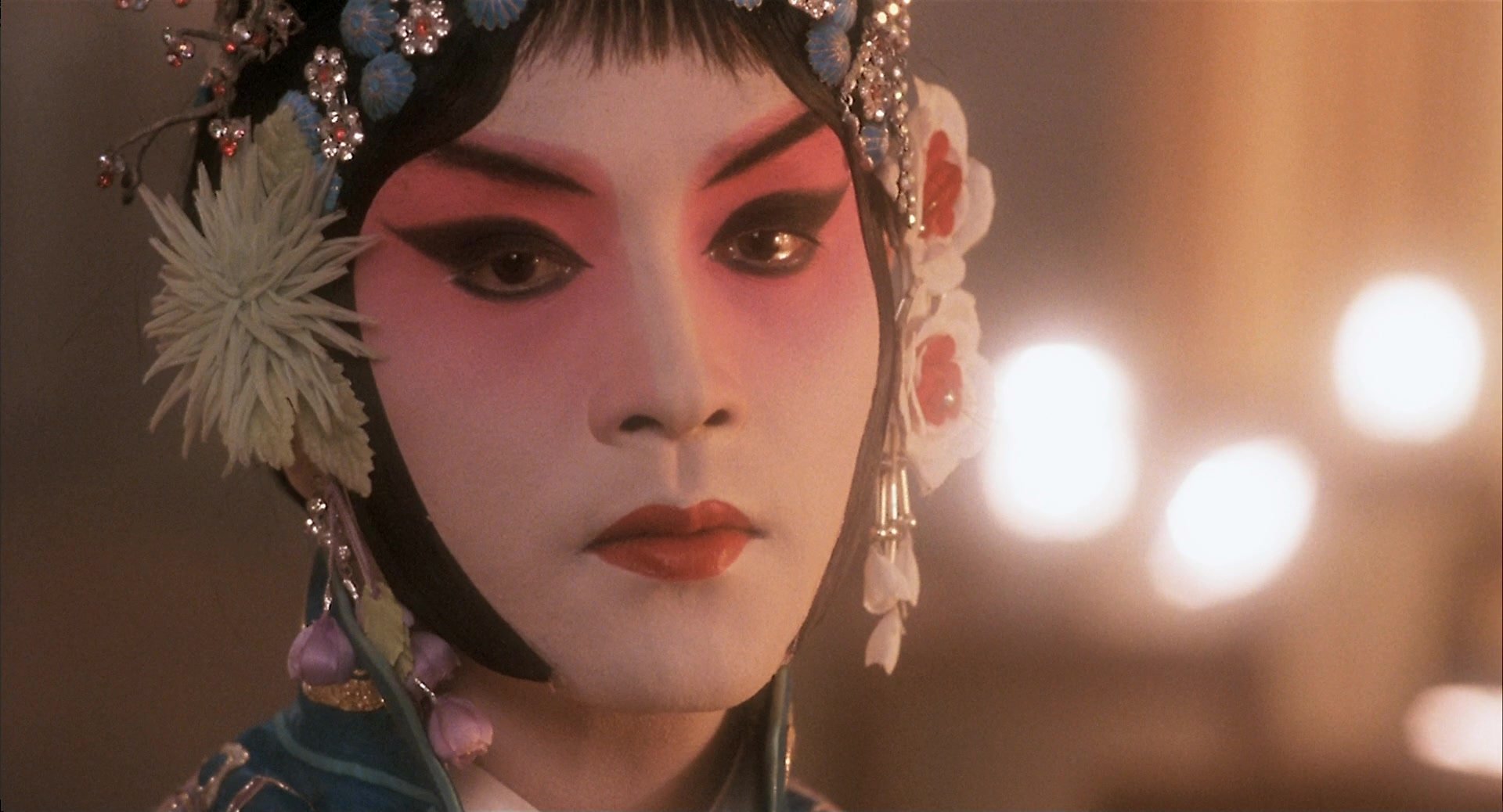 霸王别姬里风华绝代的程蝶衣哥哥张国荣的京剧扮相太美了