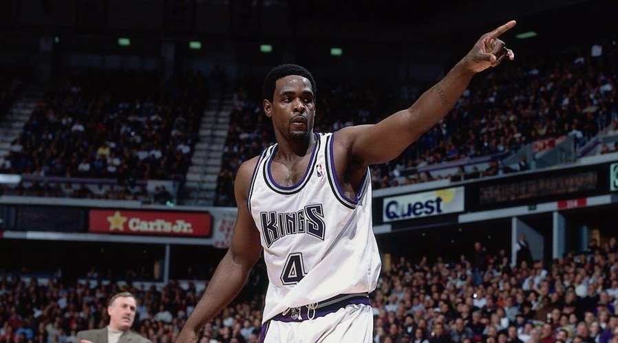 最华丽的国王!一段视频带你回顾克里斯-韦伯的篮球生涯