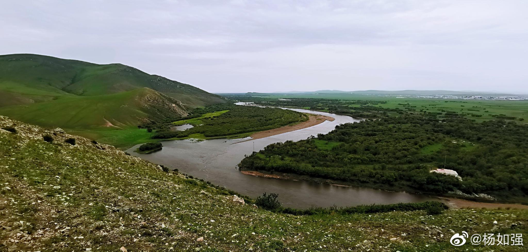 呼伦贝尔 雨后黑山头 俯瞰根河 尽享美景 呼伦贝尔 雨后黑山头 俯瞰根河 尽享美景