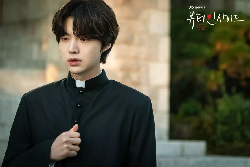 定我们莎拉傲娇小公主呀这样暖心的少年的穿搭肯定是阳光少年型喜欢卫