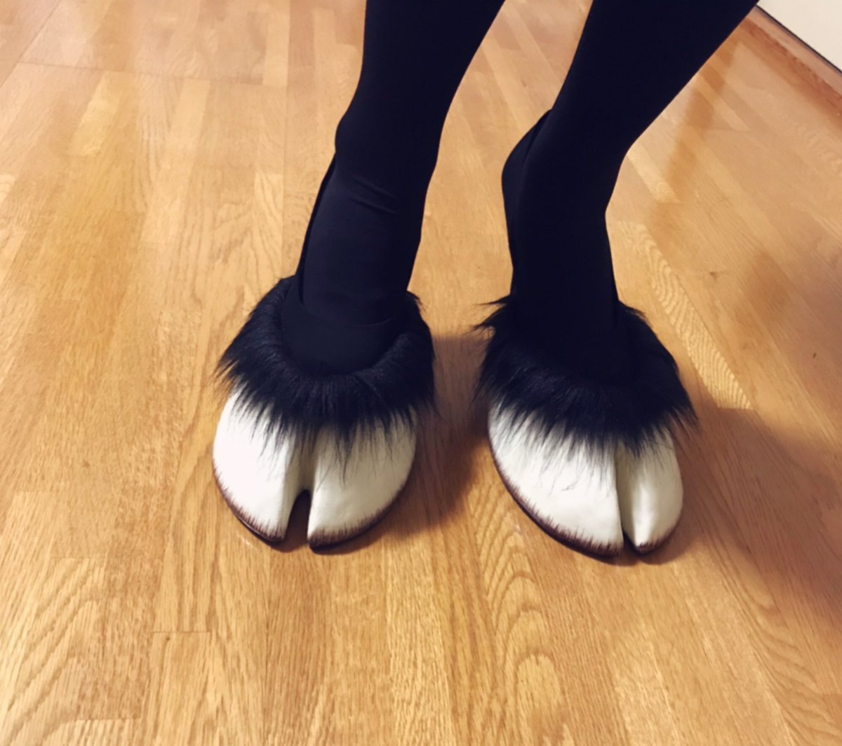 用纸黏土把高跟鞋改造成了恶魔蹄子这才是真正的小恶魔啊