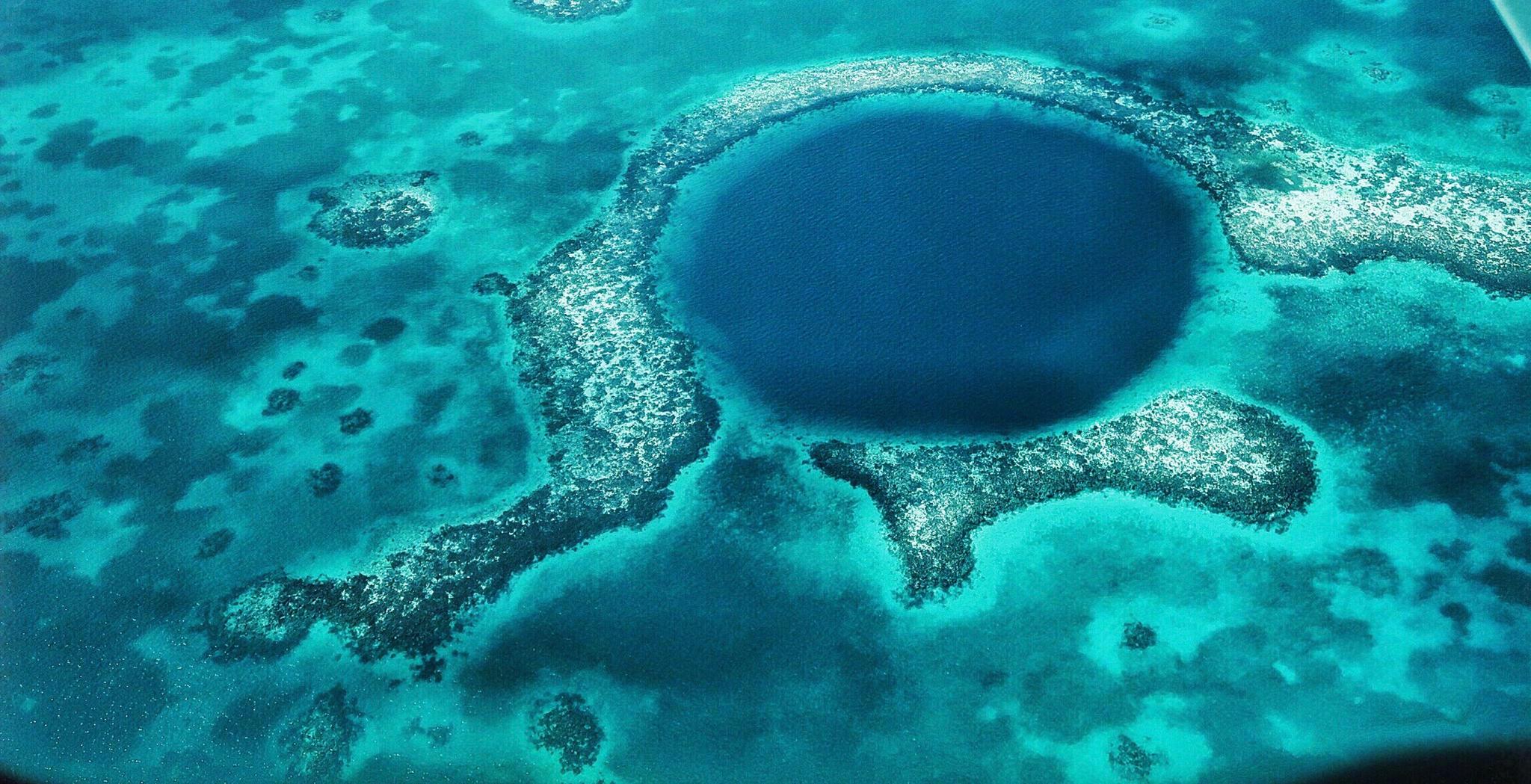 大蓝洞丨伯利兹great blue hole是目前已发现的全世界最大的水下洞穴