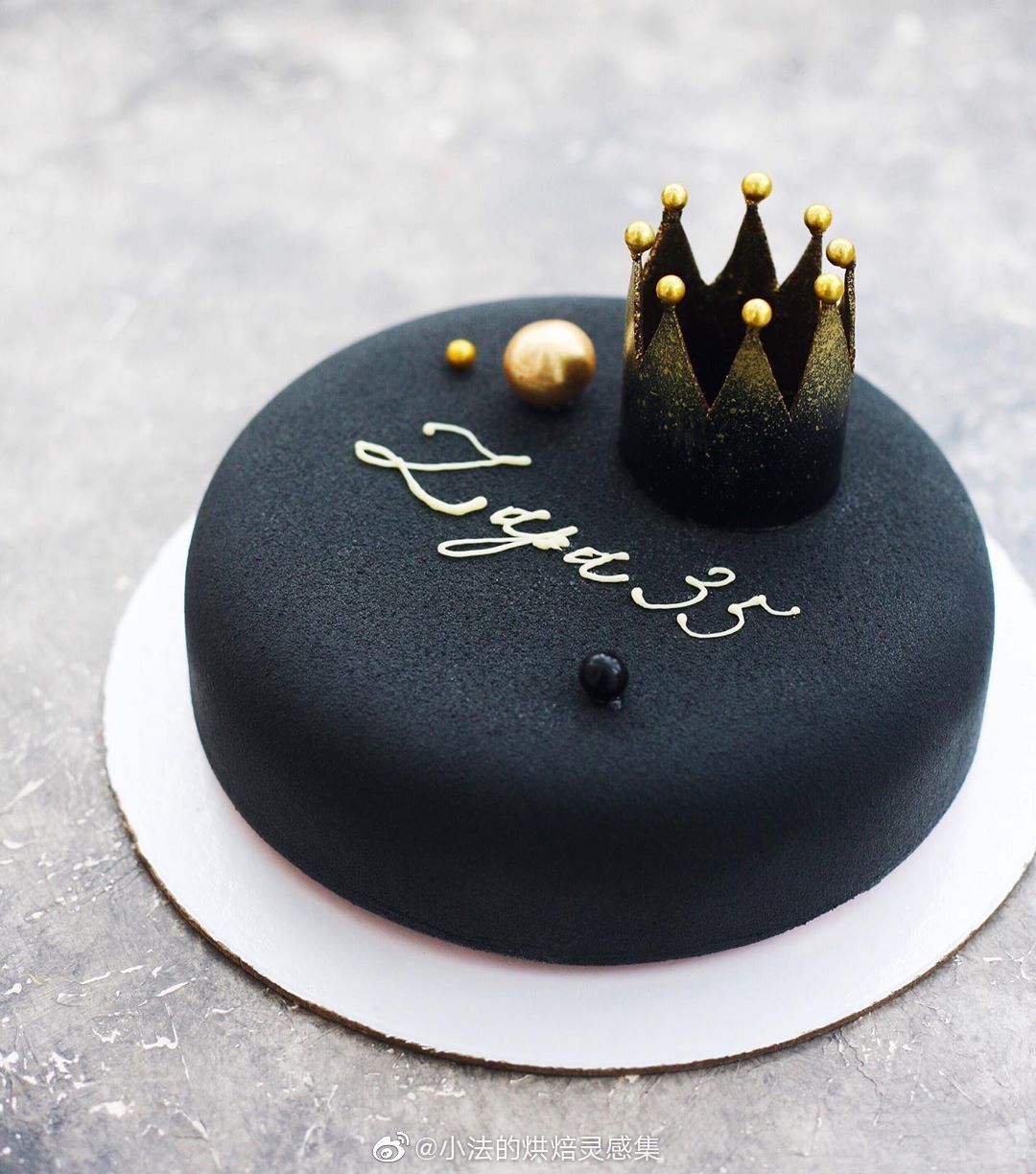 黑色系来一波,炫酷又大胆!特别好看的慕斯蛋糕创意～来自pastry