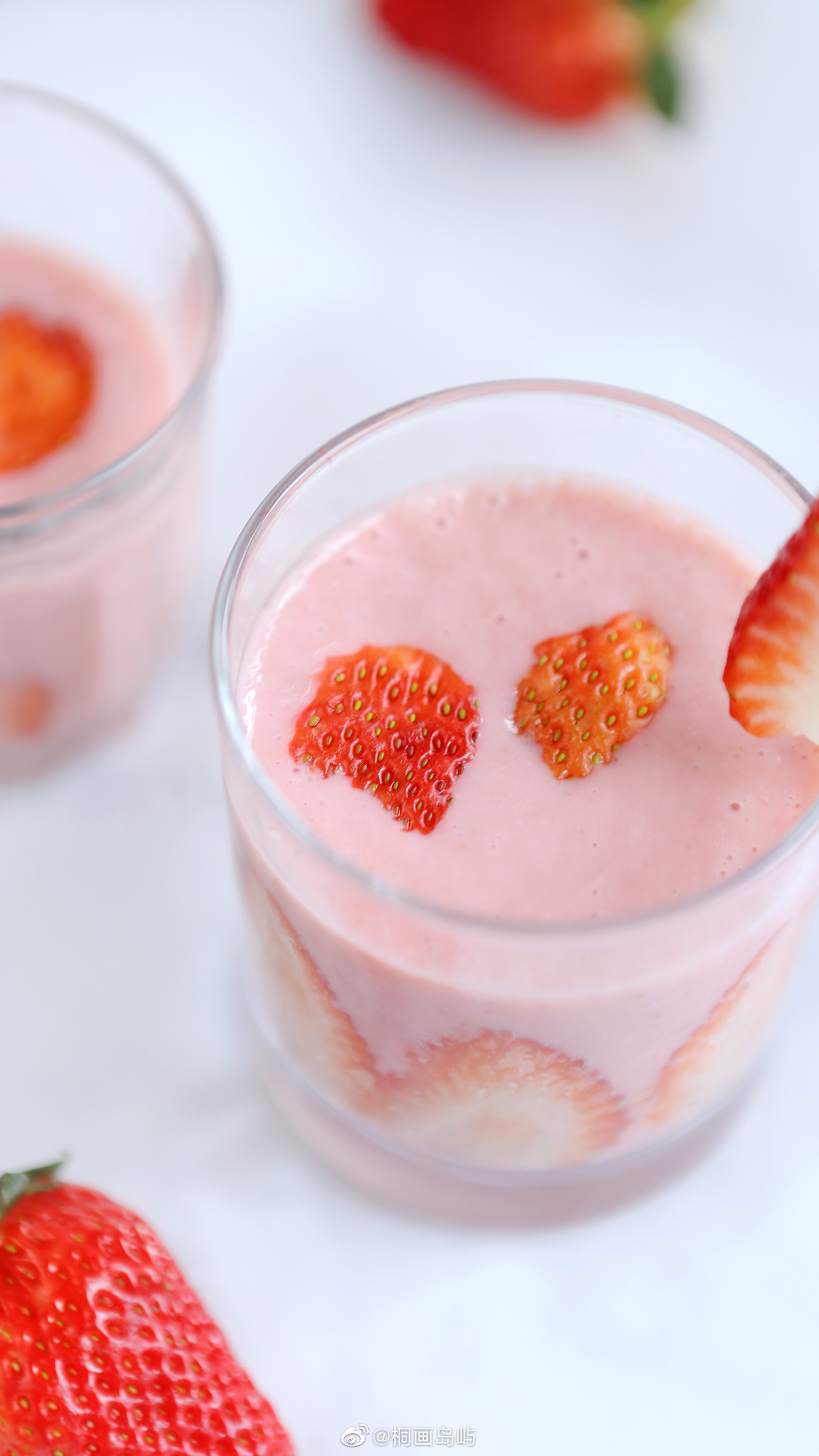 草莓奶昔怎么做_草莓奶昔的做法_安安静静待花开_豆果美食