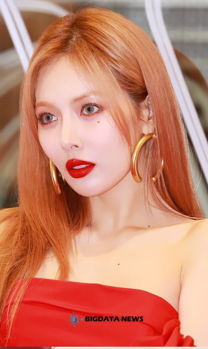 跟泫雅学习24小时持妆保持完美状态的秘密 最近泫雅公开了自己夏