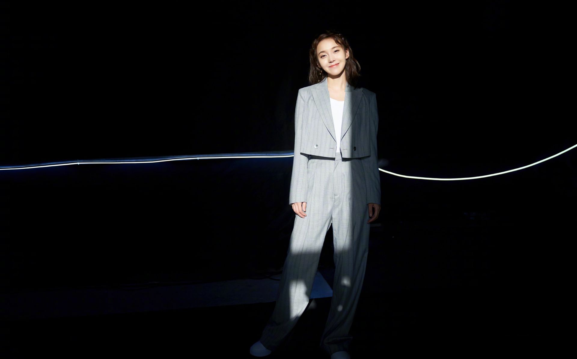 张佳宁式屏保来袭,这次大家可以来上同款look!