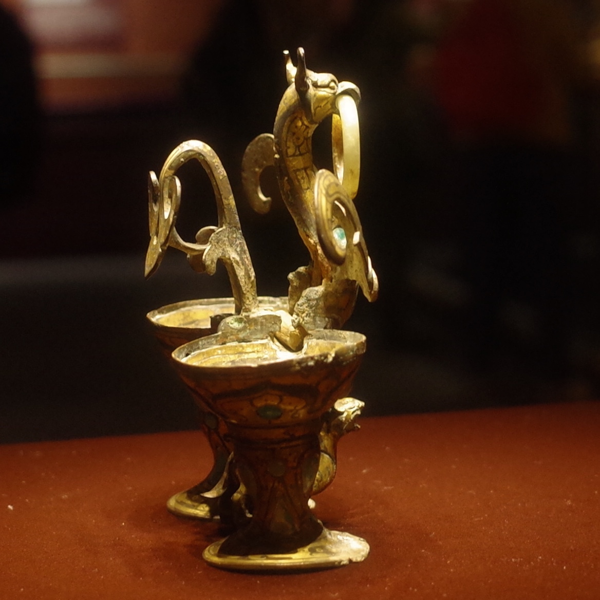 朱雀衔环杯,西汉中山王后窦绾墓出土_高清图集_新浪网