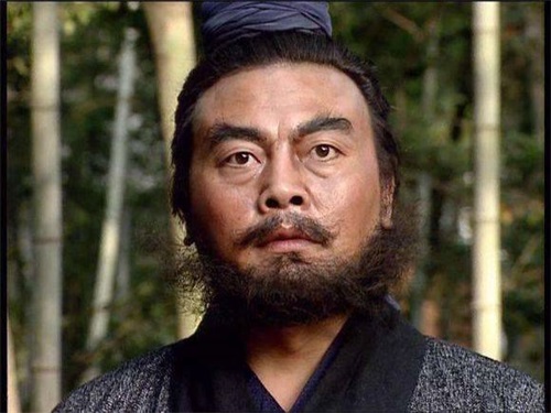 同是扮演张飞:李靖飞经典,臧金生威猛,他被称为"最萌张飞"!