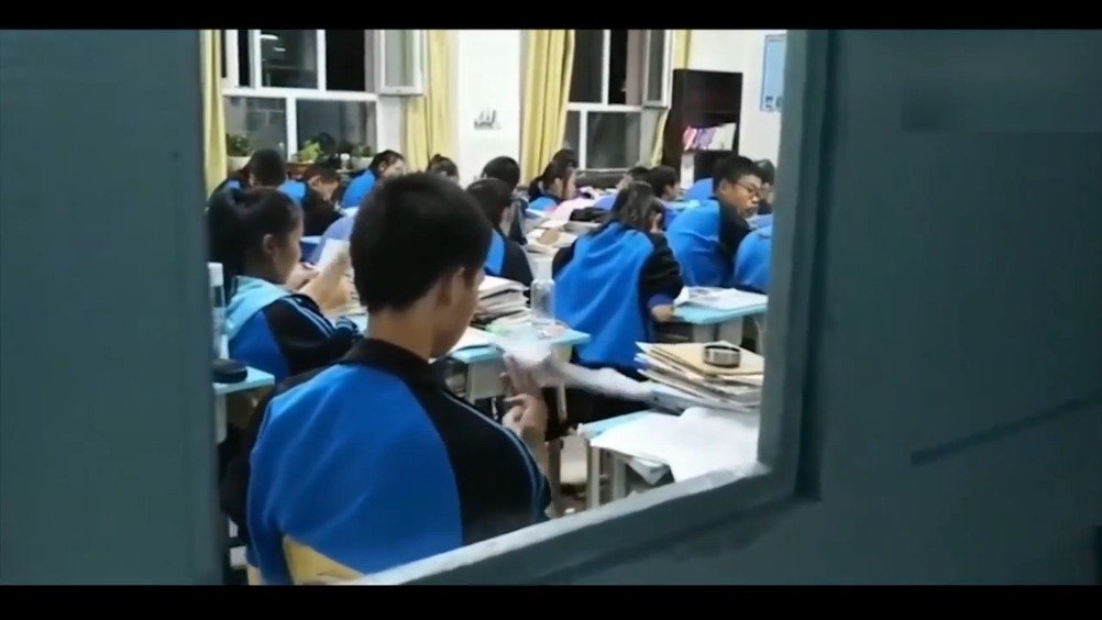 班主任的死亡凝视