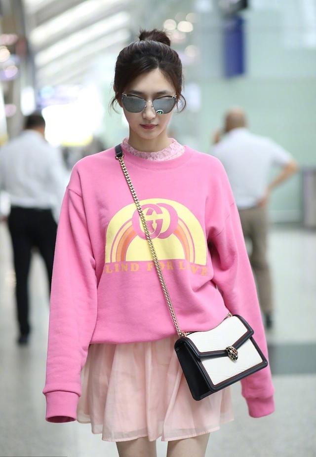 豆沙粉色衣服图片 粉色衣服图片(已更新)-第1张图片-潮百科